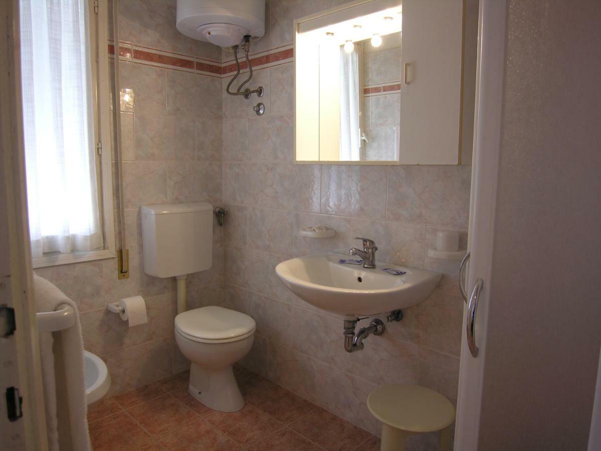 Hotel Garni Tahiti Бибионе Экстерьер фото
